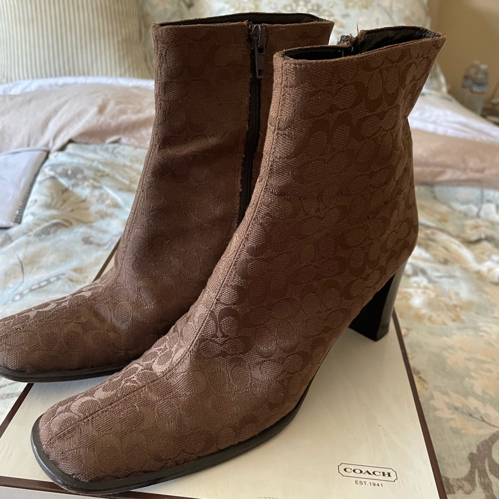Coach signature booties size 7